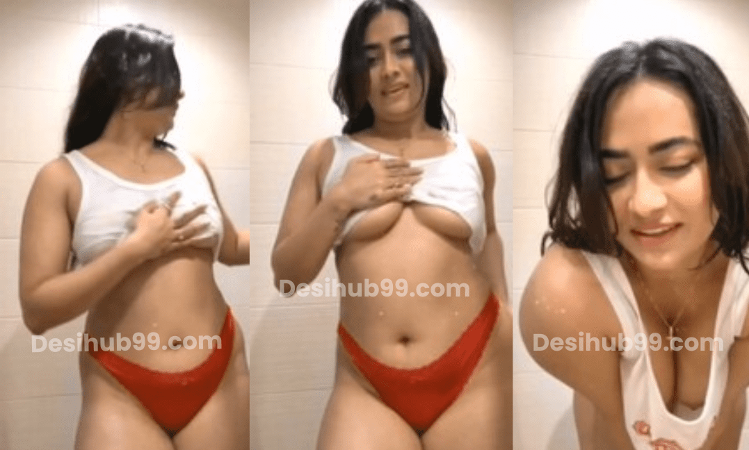 Beautiful Model Showing Her Nipples