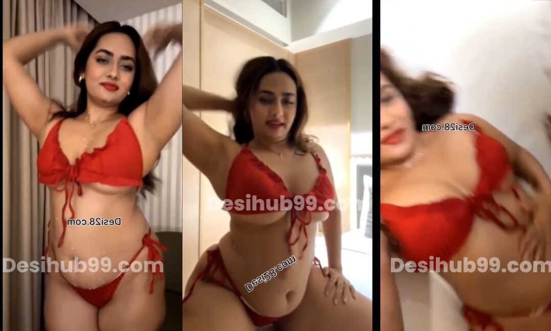 Diva Flawless Nude eating Strawberries In Bed Video